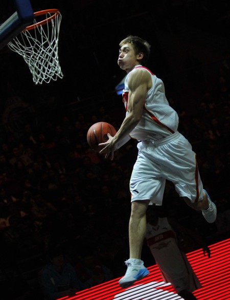 汉克·阿伦在 1974 年打破纪录的那颗球，目前被保存在名人堂博物馆中