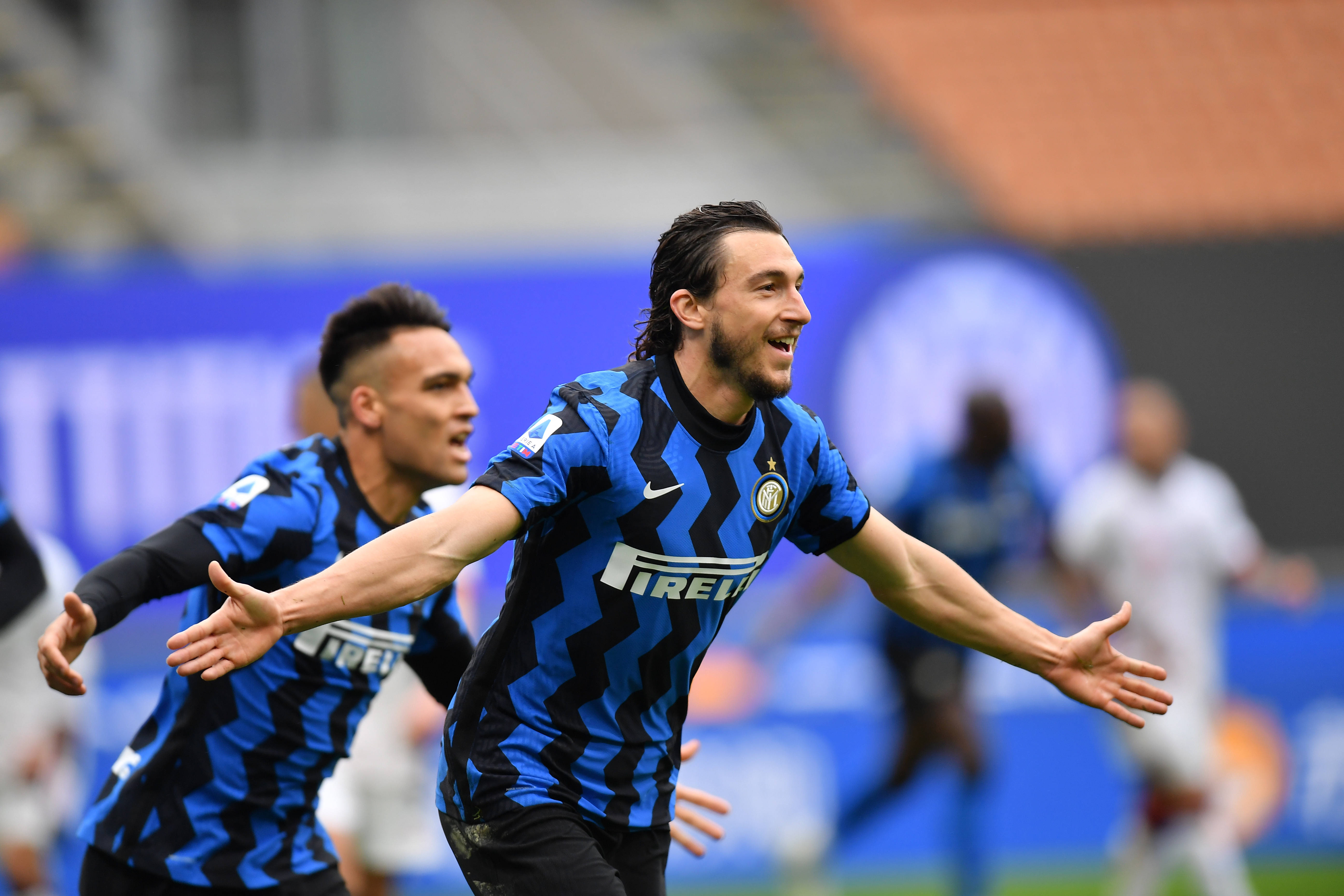 “奶心”重出江湖，远古游戏一姐转行PK主播，直言某鱼骗不到礼物