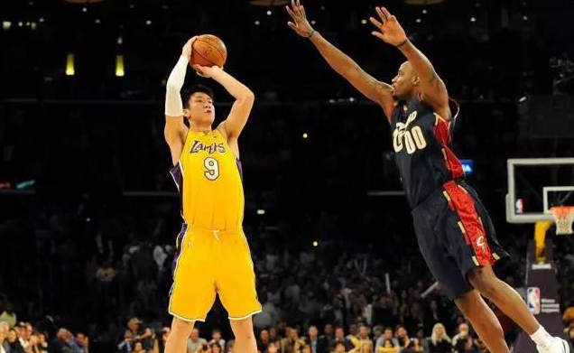 金州勇士遭遇惨败，热火两小将崭露头角