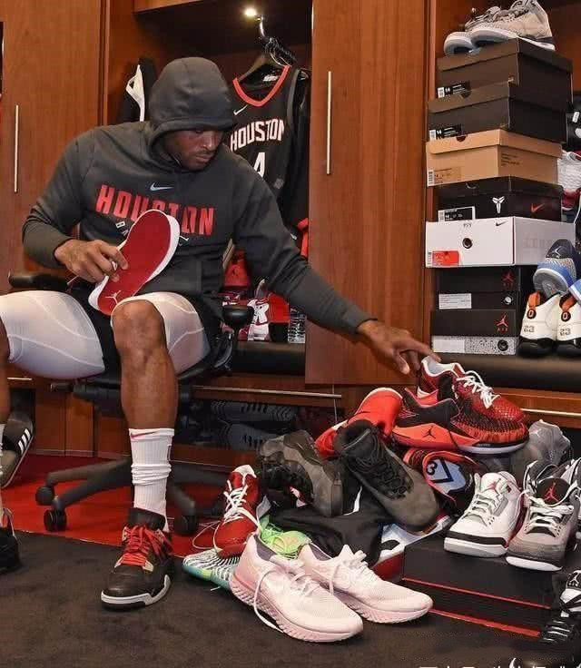 费城费城人在 2023 年连克强敌闯入季后赛，展现“费城强攻”本色