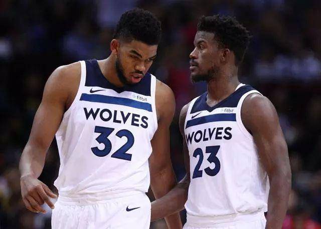 记者：追逐布朗希尔失败后，莱斯特城有意签下拉姆塞