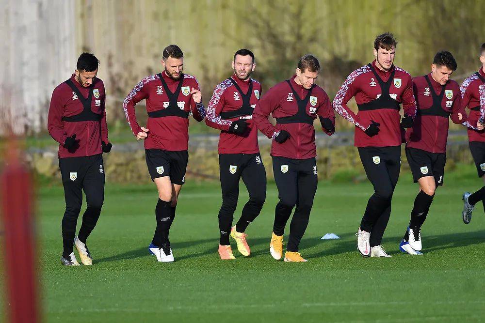 [CBA]卡巴妙传 周鹏弧顶三分空心入网