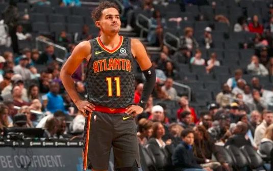 ＂夺回位置！西乡真央精妙推杆抓鸟排名再次回到第二