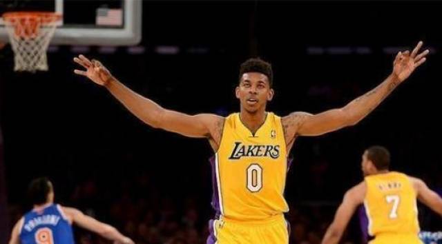 赛季最大冷门！MVP被新秀打爆？联盟第一雷霆为何被黄蜂屠杀？