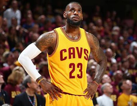 中国女子佩剑时隔14年再获世界杯团体冠军